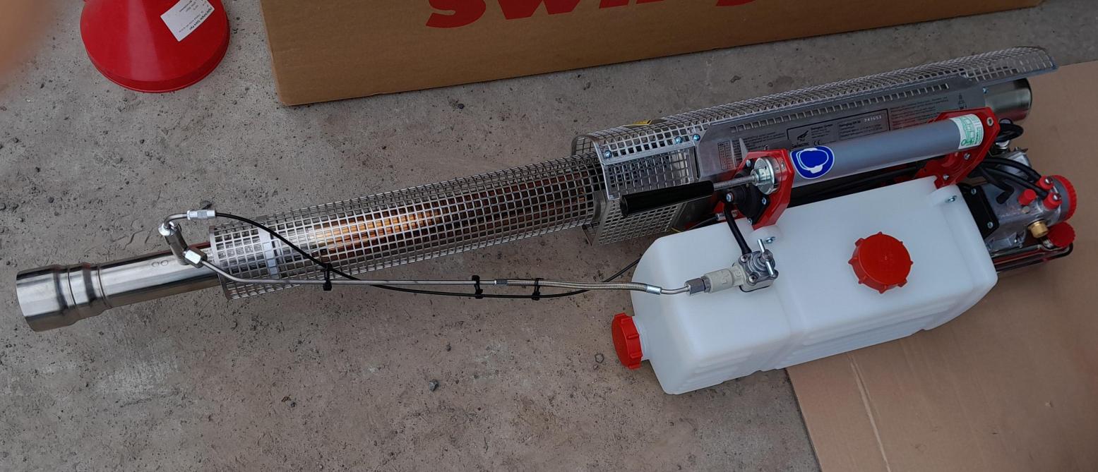 Foto 4: Thermische fogger benzineaangedreven, type Swingtec.