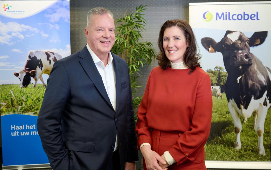 Sybren Attema van FrieslandCampina met Betty Eeckhaut van Milcobel.
