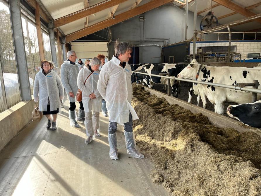 De Landbouwleven-lezers bezochten onder meer een groot landbouwbedrijf met 1.200 runderen, waaronder 500 melkkoeien.