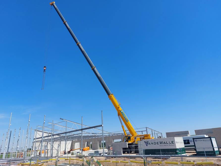 De nieuwe pluimvee- proefaccommodatie van ILVO in Merelbeke-Melle wordt 70 m lang en 41 m breed.