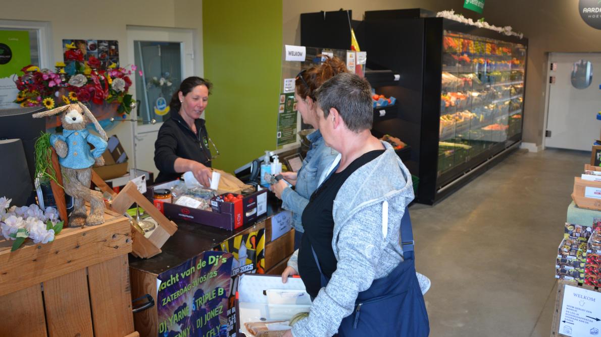 Ann is vooral actief als verkoopster in de hoevewinkel.