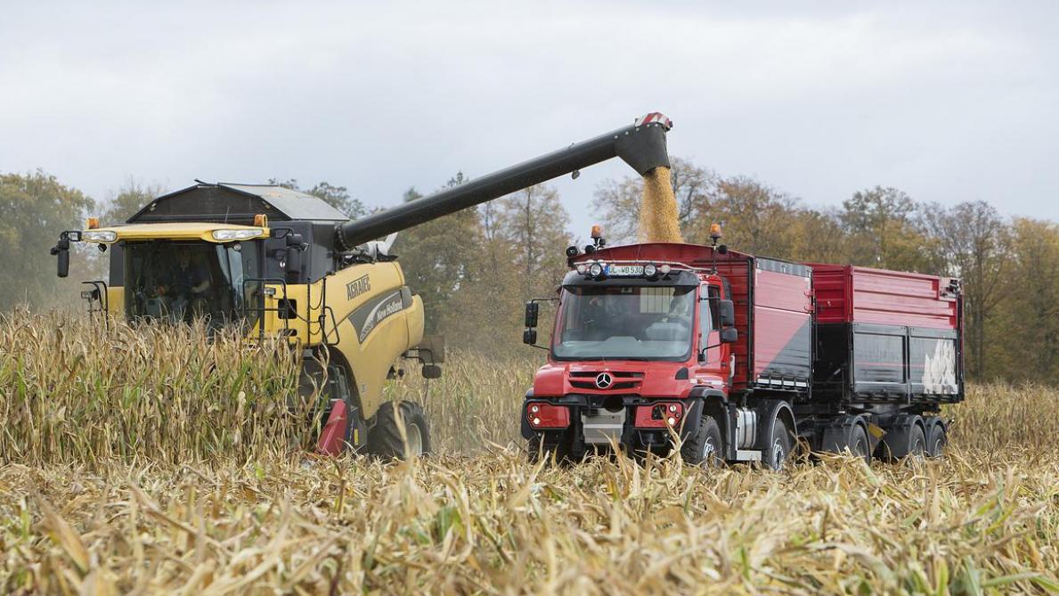 De Unimog kan voor specifieke toepassingen gebruikt worden, ook voor (landbouw)transport.