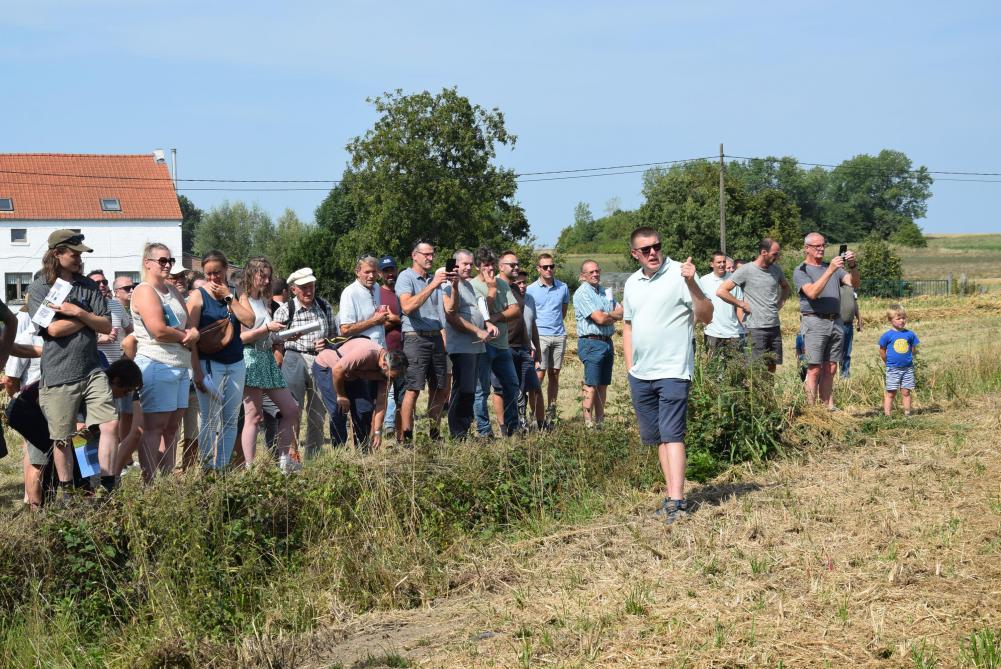Het verhaal van Stijn Avermaete kon rekenen op veel belangstelling. Hij ging een samenwerking aan met de firma Cordeel en volgt nu het hele teeltproces op bij collega-landbouwers.