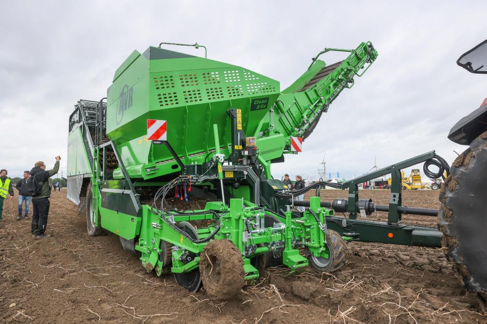 AVR toonde een vernieuwde versie van de Spirit 9200i.