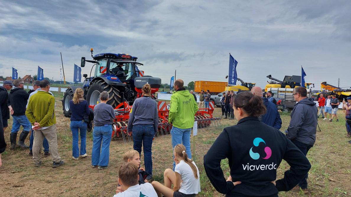 De demo directzaaimachines kon op veel belangstelling rekenen.