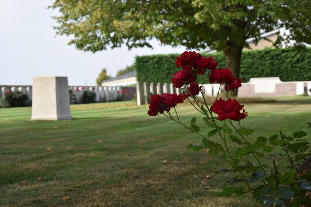 Heidi Soenen is opgegroeid met de graven van soldaten in haar achtertuin.