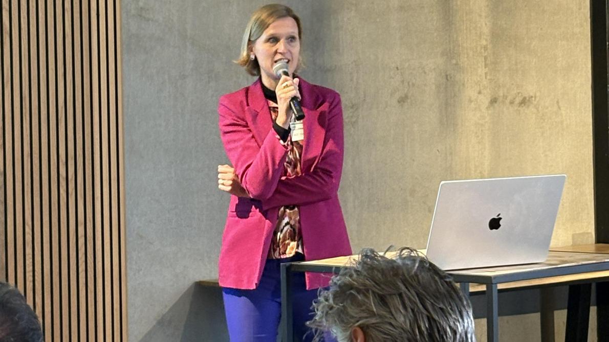 “Vandaag neemt een melkveebedrijf gemiddeld 22 duurzaamheidsinitiatieven, in 2014 waren dat er nog maar 9”, aldus Lien Callewaert (BCZ).