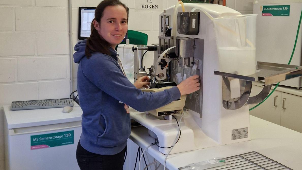 Jinte Vingerhoets is laboratoriumverantwoordelijke bij KI Bevel.