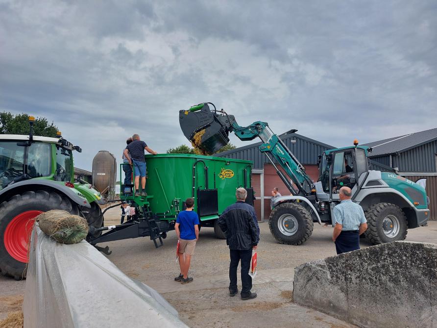Slechts 2 getrokken voermengwagens demonstreerden tijdens de Werktuigendagen.