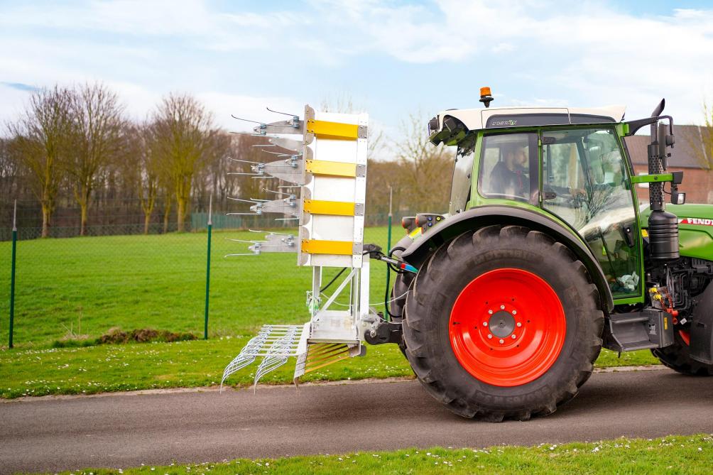 De BF-versie is een eenvoudigere en economisch uitgevoerde weidesleep.