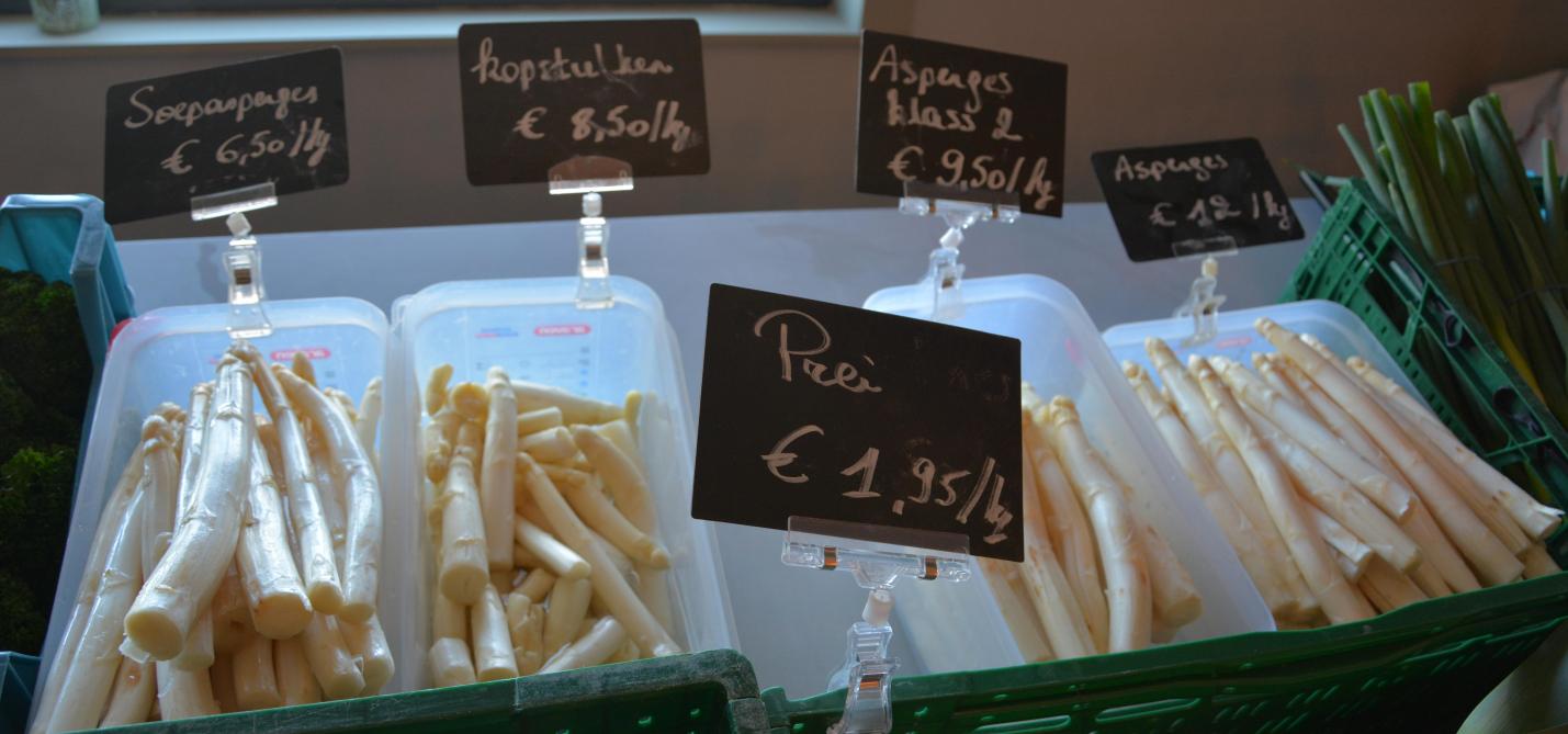 Je vindt diverse soorten asperges in de hoevewinkel, dus voor elk wat wils.