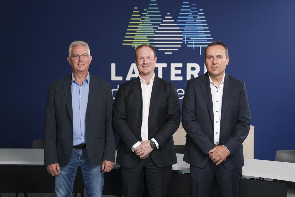 La direction avec (de gauche à droite) : Patrick Georges, directeur industriel ; Geoffrey Paulus, directeur général de Solarec et Benoît Hoscheit, directeur général de la Laiterie des Ardennes.