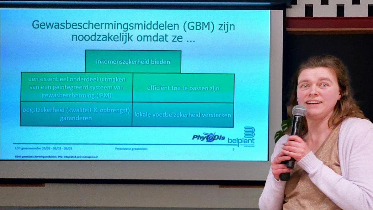 Anneleen De Zutter van Belplant gaf tijdens recente studievergaderingen toelichting bij een duurzame gewasbescherming.