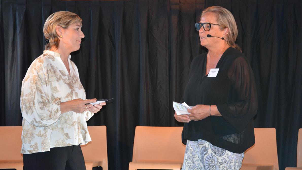 “De succesvolle integratie van biocontrolemiddelen vraagt opleiding, kennis, praktijkervaring en landbouwers die mee kunnen groeien met die verandering”, zegt Belplant-voorzitster Valerie Frankard (rechts op de foto).