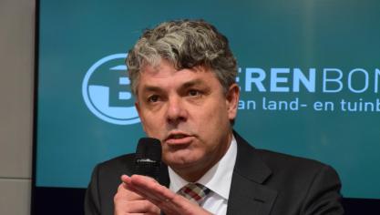 Léon Faas, voorzitter van de Nederlandse LLBT, is niet mals voor de politici in Den Haag.