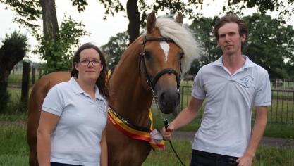 Jason Kuystermans en Caroline Deruytter van het Everdijhof uit Kamlthout.