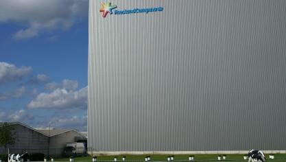 Het aantal boeren-leveranciers uit België of het Belgische personeelsbestand ligt echter niet op tafel.