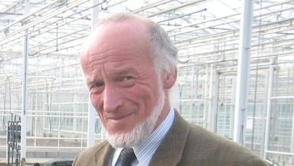 “Na tien jaar  succesvolle  werking, gebaseerd op vrijwilligheid, kunnen we alleen maar hopen op enige structurele financiering”, roept voorzitter Calus op.