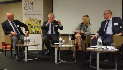 Johan Colpaert, José Renard, Patricia De Clercq en Eric Claeys in debat.