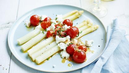 Het mag geen verrassing heten dat de asperge groente van de maand is nu.