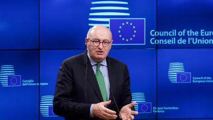 Hogan wil landbouwers en KMO’s beschermen tegen oneerlijke handelspraktijken in de agrovoedingsketen.