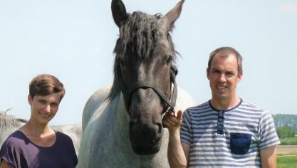 Griet Oorts en Gert Adriaenssens uit Stabroek met hun merrie Nora van ’s Hertogendijk.