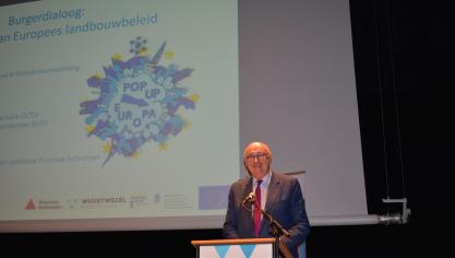 Phil Hogan is sinds 2014 Eurocommissaris voor landbouw, en was voorheen milieuminister in Ierland.