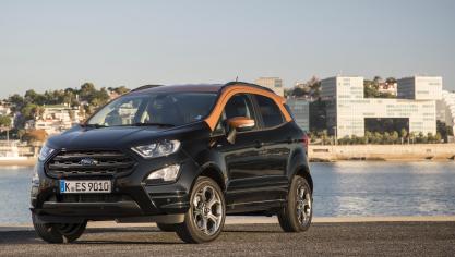 De nieuwe EcoSport heeft  een volledig opnieuw ontworpen vooraanzicht en de mogelijkheid om met een andere kleur het dak en  de bagagedragers te laten  contrasteren.