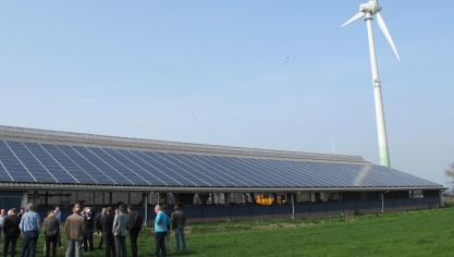 Boeren kunnen volgens de studie energie besparen, maar ook een maatschappelijke rol spelen in de energievoorziening.