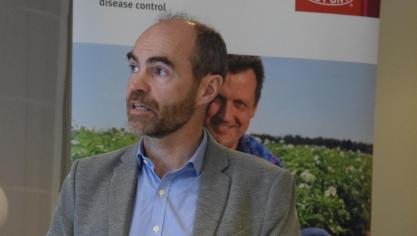 Olivier Couery wees erop dat nieuwe actieve stoffen in de aardappelplaagbestrijding schaars zijn.