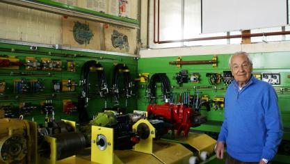 Daniël Bonte in één van de praktijklokalen van het PCLT.