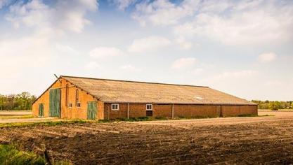 De opmaak van protocollen per sector moet de afbouw van asbest versnellen.