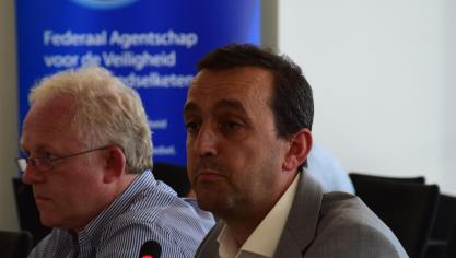 “Het is belangrijk om de komende drie jaar sterk te blijven inzetten op antibioticareductie”, waarschuwt professor Jeroen Dewulf.