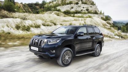 De Land Cruiser kreeg een lichte facelift mee.