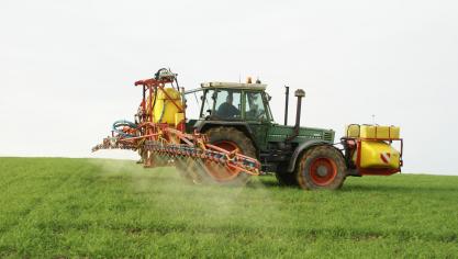 Eerder spraken ruim één miljoen burgers hun ongerustheid uit over de transparantie van de wetenschappelijke studies en risicoanalyses die gebruikt worden bij de goedkeuring van pesticiden.