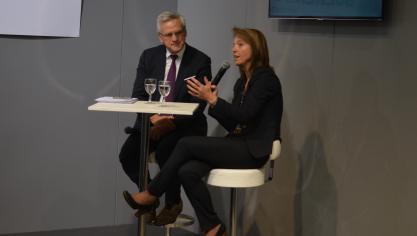 Vice-eerste minister Kris Peeters (links) op Agriflanders in gesprek met Boerenbond-voorzitter Sonja De Becker.