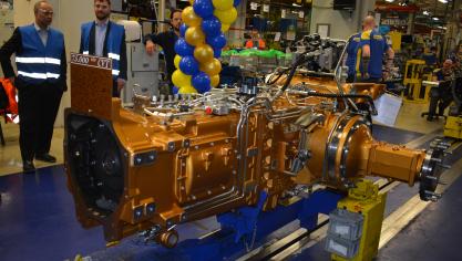 De 75.000ste CVT is speciaal goudkleurig gespoten. Normaal wordt hij zwart geleverd.