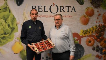 Benny Vanderborght (groothandel Lejeune) en Philiep Willems van BelOrta.