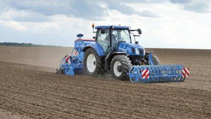 New Holland behoudt met 26,65% ruimschoots het grootste markaandeel in de tractorenverkoop.