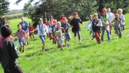 Door de Afrikaanse Varkenspest moeten Vlaamse jeugdgroepen op zoek naar kampterreinen buiten besmet gebied.