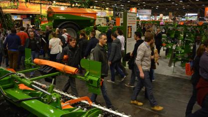 Een bezoekje aan Sima in februari is definitief verleden tijd. Voor de komende edities moet je in november naar Parijs.