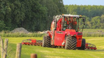 Vanaf 2020 levert Vervaet de Hydro Trike en de Hydro Trike XL met een DAF motor MX390 met 530 pk en een nieuwe - zelf ontwikkelde - traploze transmissie VSG-drive.