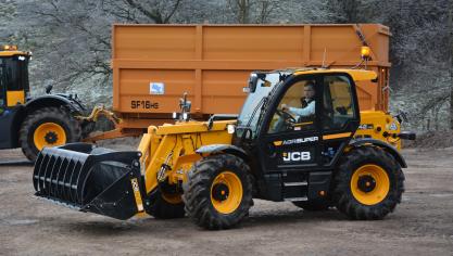 Bij het aangepaste design springt vooral de ruime, geluidsarme en comfortabelere Command Plus-cabine in het oog.