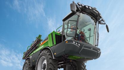 Een impressie van de zelfrijdende gewasbeschermingsveldspuit Pantera 4503