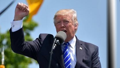 We hebben 500 miljard dollar per jaar verloren, gedurende jaren, in een Zotte Handel met China. Dat nooit meer!  concludeerde Trump.