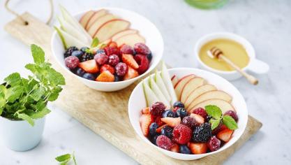 2019-06-21 Fruitsalade met gesuikerde veenbessen en fruit van bij ons