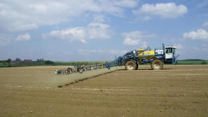 ILVO leidt een project dat moet leiden tot slimmere gewasbescherming in aardappel- en fruitteelt.