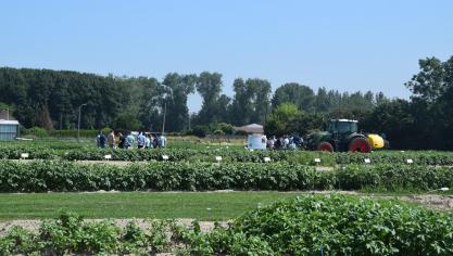 Op hun enorme proefvelden in Londerzeel zie je duidelijk waar de uitdagingen  voor de sector liggen.