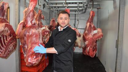 Ilias kan zich geen leven voorstellen zonder vlees.