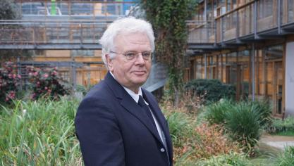 Peter Smeets is wereldwijd betrokken bij de ontwikkeling van agroparken. Volgens hem is de clustering van allerlei bedrijvigheid goed voor mens, milieu en dier.